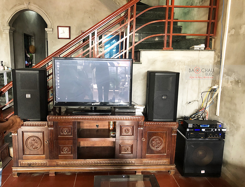 Dàn karaoke gia đình anh Việt h4