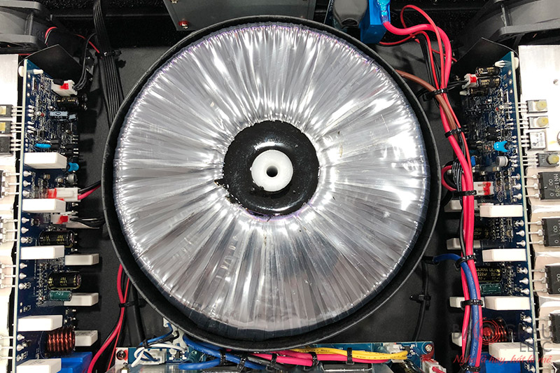 Cục đẩy c&ocirc;ng suất bmb dad 950