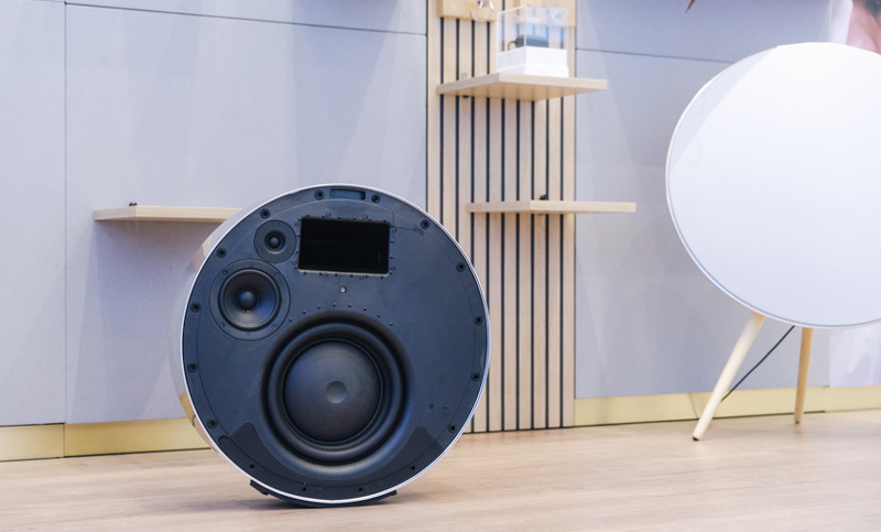 Loa B&O Beosound Edge