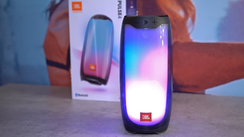 Loa bluetooth JBL Pulse 4 tiện lợi, dễ d&agrave;ng di chuyển 