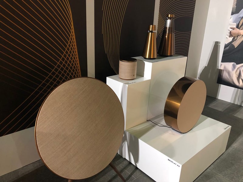 Loa B&O Beosound EDGE