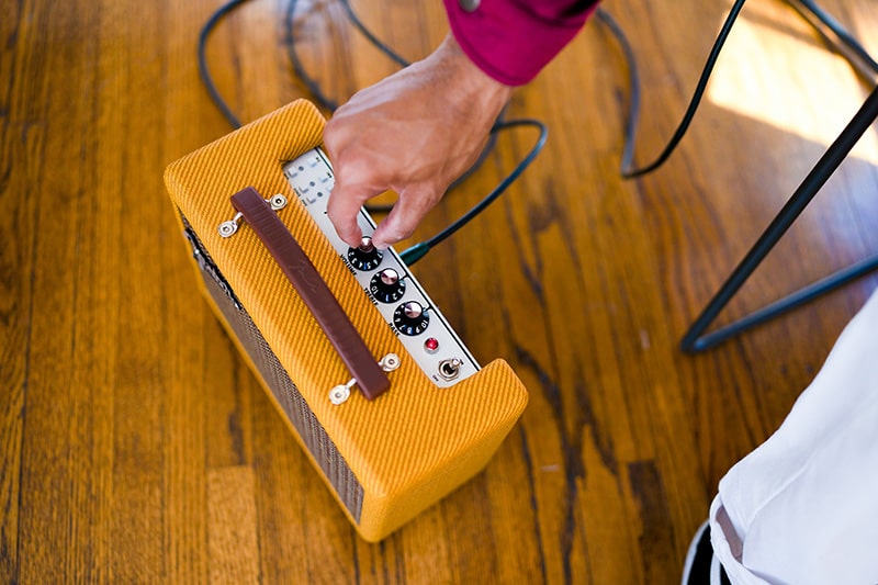 Loa Fender Indio 2