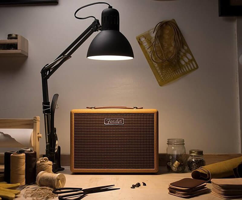 Loa Fender Monterey Tweed 