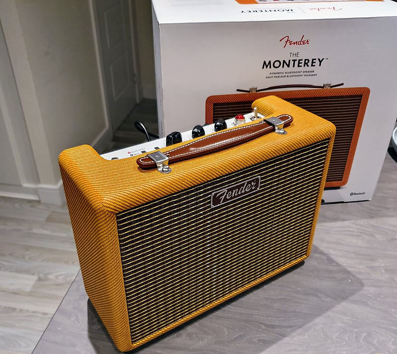 Loa Fender Monterey Tweed 