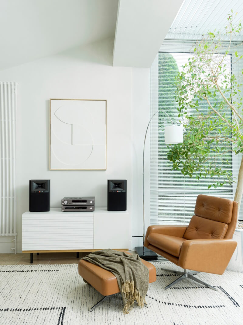 Loa JBL 4309 Studio Monitor (bookshelf)