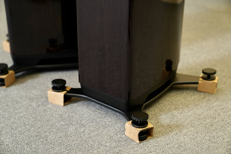 loa dynaudio confidence 30