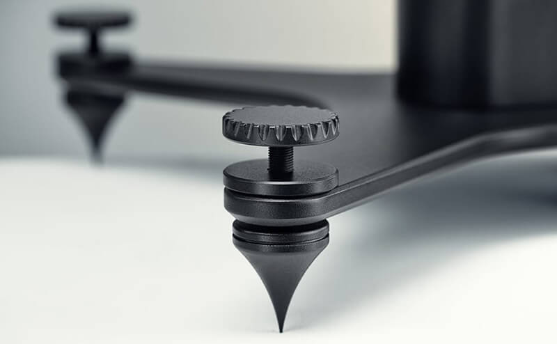 loa dynaudio confidence 30