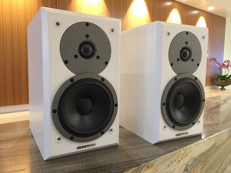 Loa Dynaudio Emit 10 (booksheft)