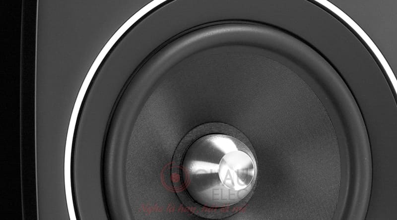 Loa Jamo C103 WAL VENEER/HGW c&oacute; củ bass được chế t&aacute;c từ chất liệu cao cấp