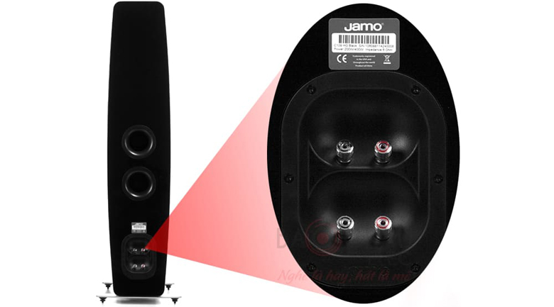 Loa Jamo C109 trang bị 2 cầu kết nối