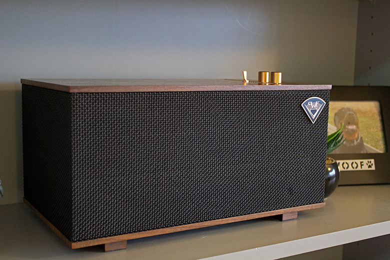 Loa nghe nhạc Klipsch The Three hiện đại, chính hãng