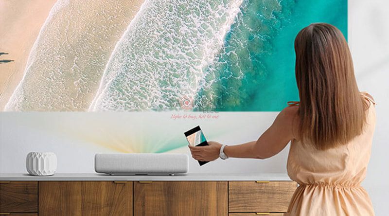 Máy chiếu 4K siêu gần Samsung LSP7T