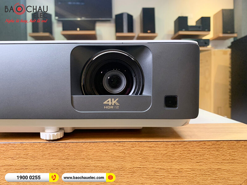 Máy chiếu BenQ TK700Sti