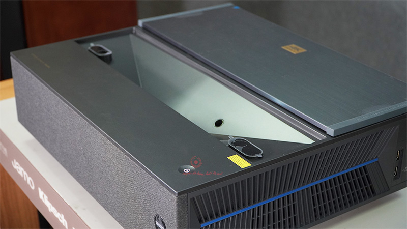 M&aacute;y chiếu BenQ V7050i