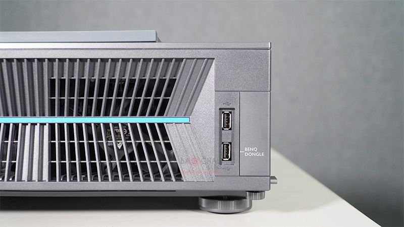 M&aacute;y chiếu BenQ V7050i