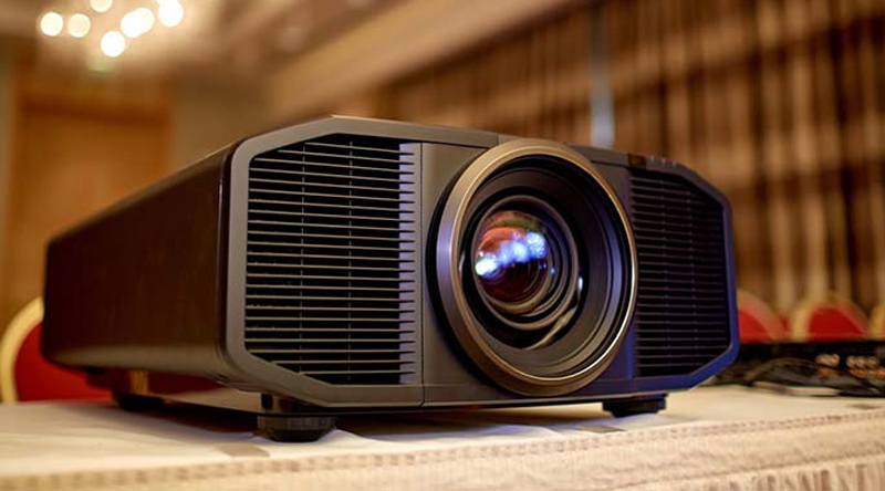  M&aacute;y chiếu JVC DLA-Z1