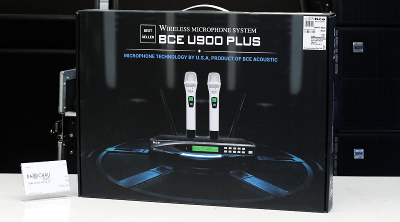 Micro không dây BCE U900 Plus New có hộp tiện lợi