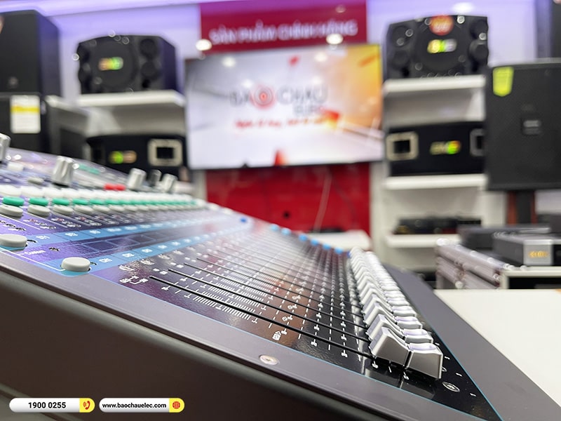 b&agrave;n mixer Allen & Heath Qu-16 Chrome