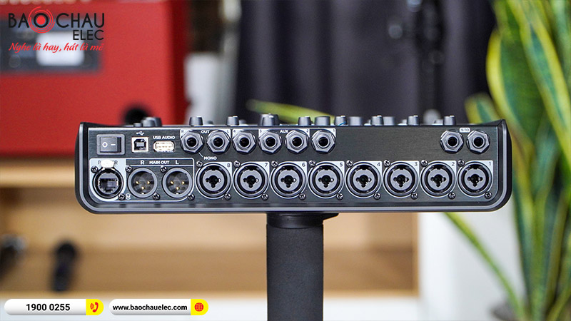 B&agrave;n mixer Bose ToneMatch T8S