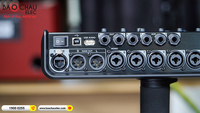 B&agrave;n mixer Bose ToneMatch T8S