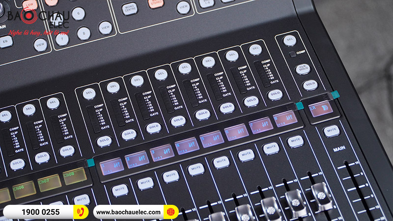 B&agrave;n mixer Midas M32R Live