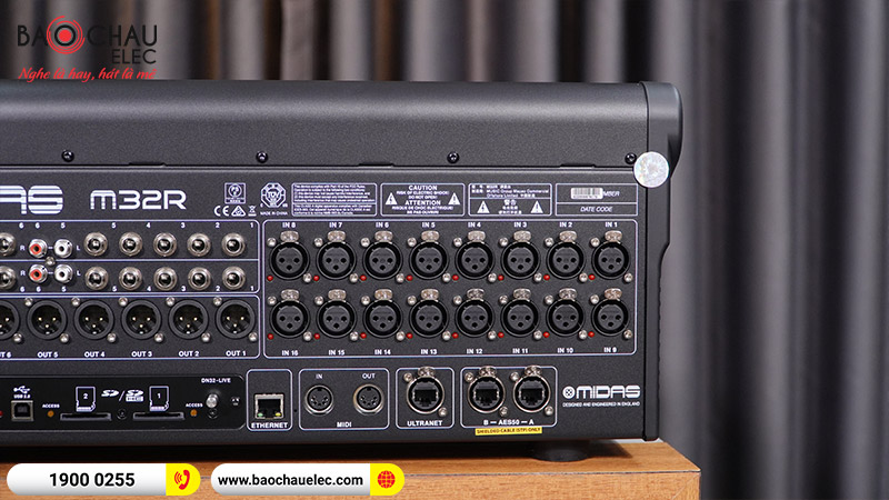 B&agrave;n mixer Midas M32R Live