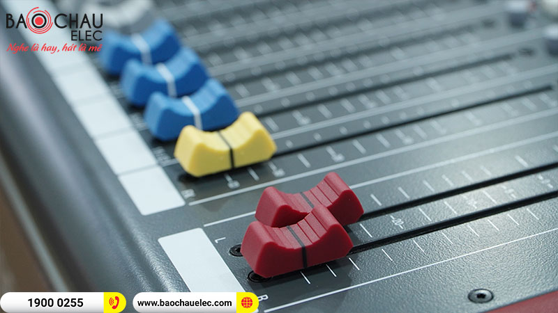 Mixer Allen & Heath ZED-12FX