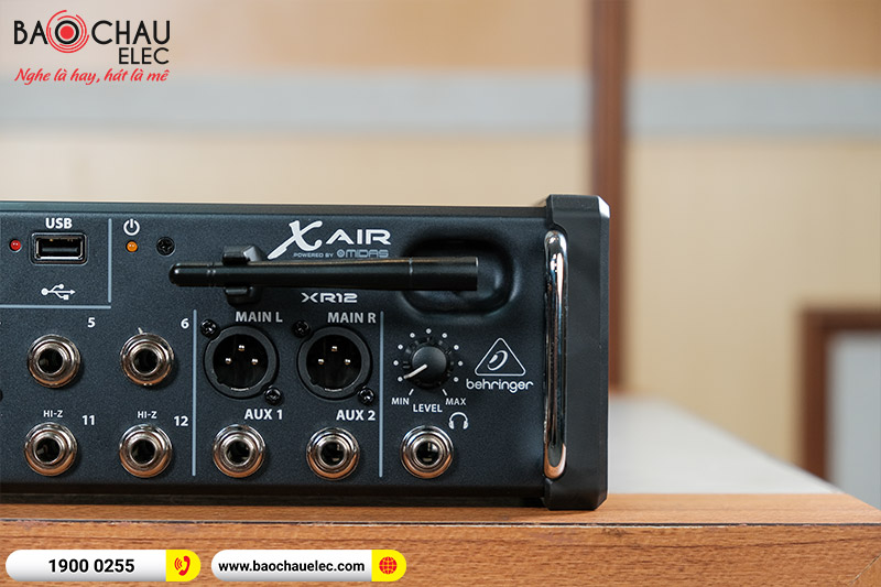 Mixer Behringer XR12
