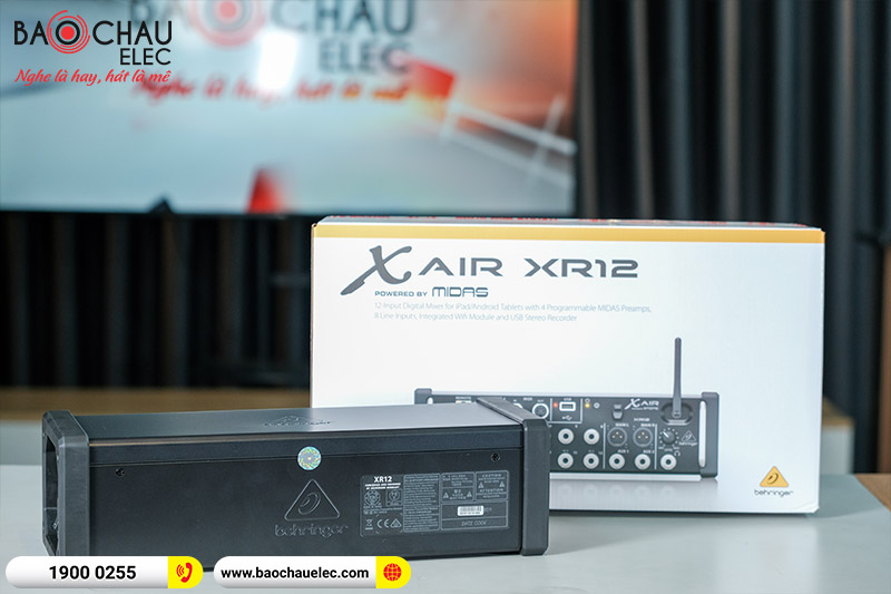 Mixer Behringer XR12