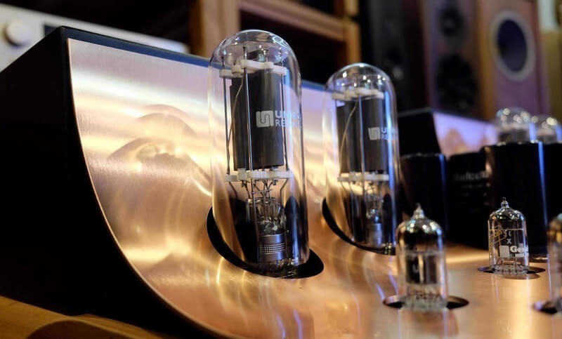 Amply đ&egrave;n Unison Research Absolute 845