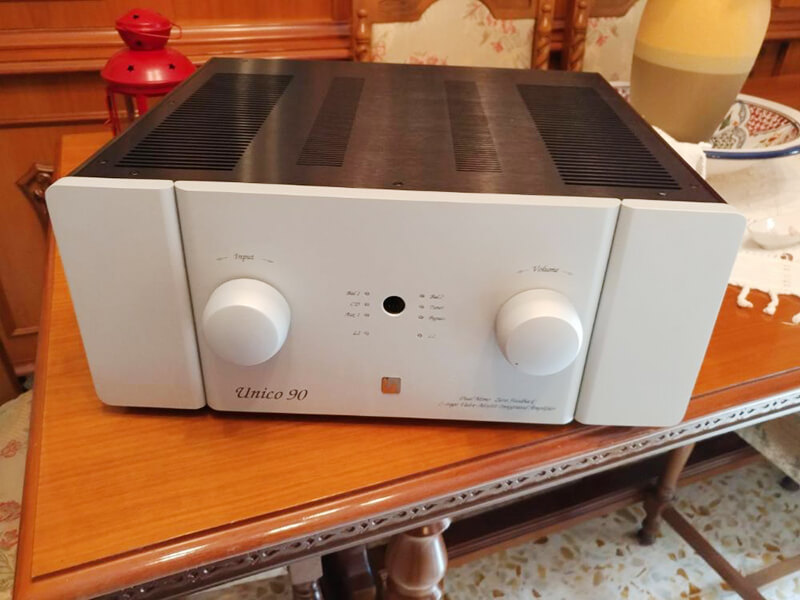 Amply đ&egrave;n Unison Research Unico 90
