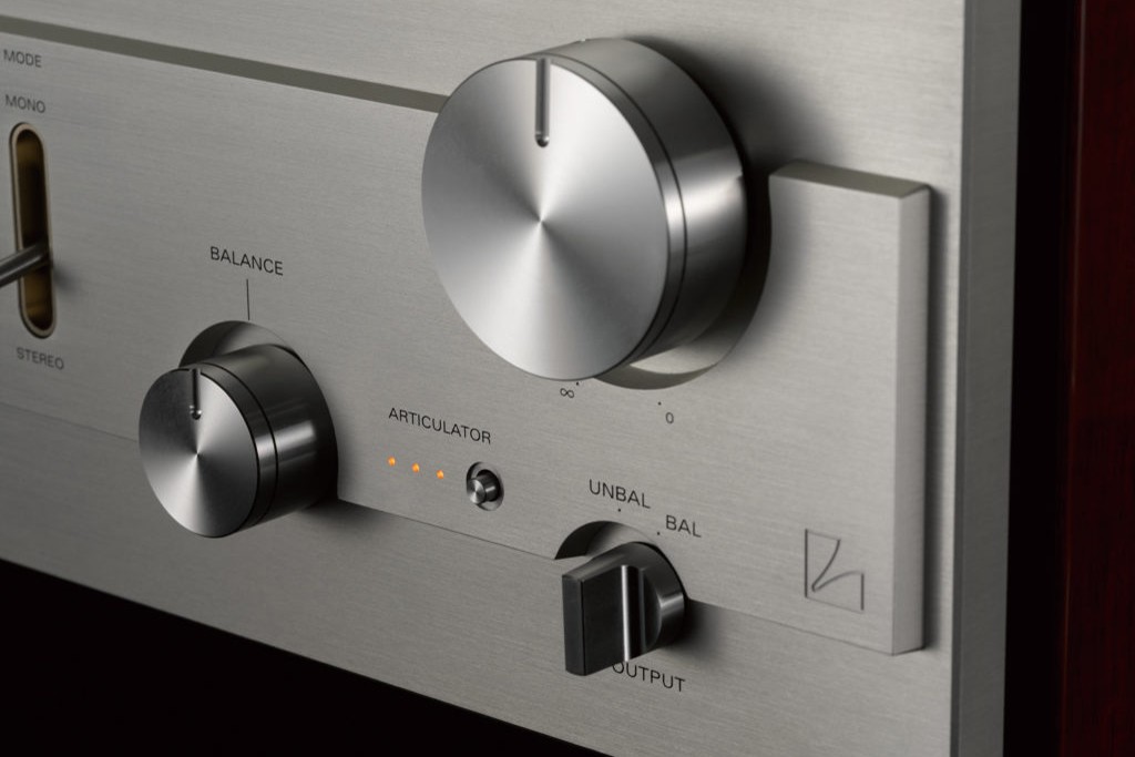 Pre Amply đèn Luxman CL-1000
