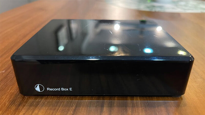 Phono Pre Amply Pro-Ject Record Box E