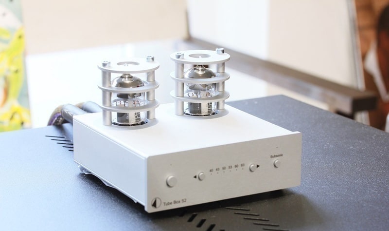 Phono Pre Amply Pro-Ject Tube Box S2