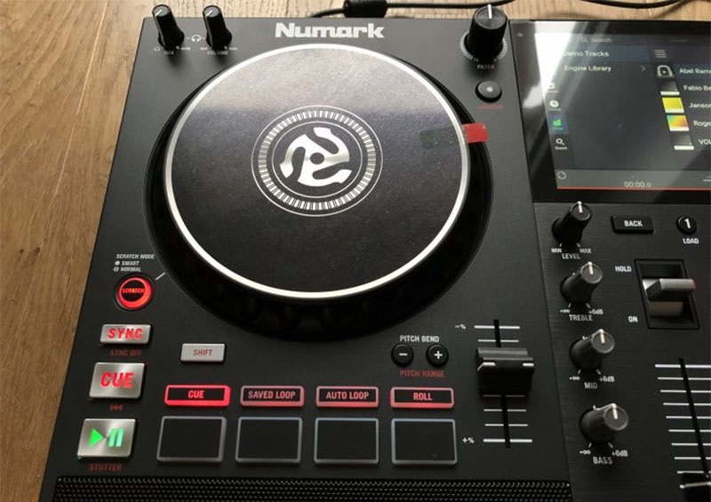 B&agrave;n DJ Numark Mixstream Pro 