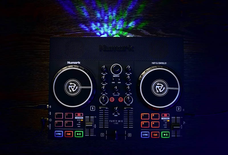 B&agrave;n DJ Numark Party Mix 2