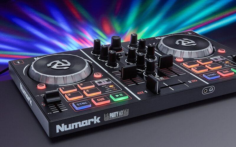 B&agrave;n DJ Numark Party Mix