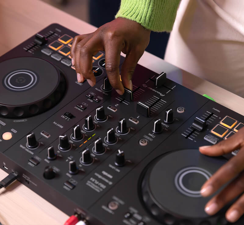 B&agrave;n DJ Pioneer DDJ-FLX4