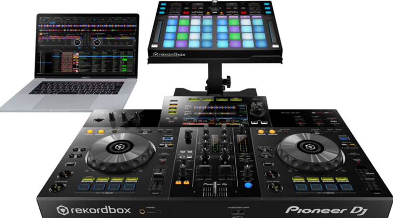 B&agrave;n DJ Pioneer XDJ-RR