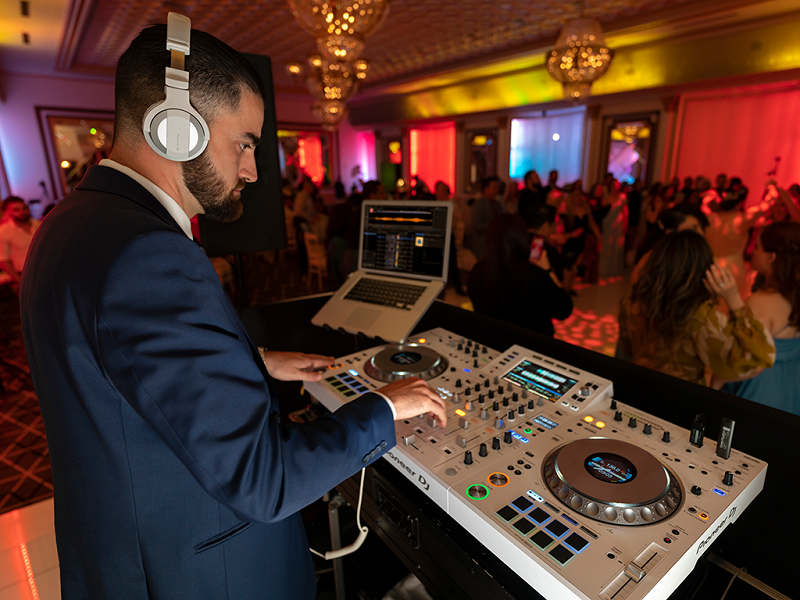 B&agrave;n DJ Pioneer XDJ-XZ-W
