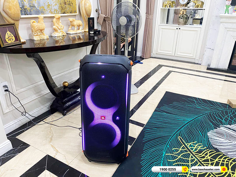 B&agrave;n giao Loa JBL Partybox 710 v&agrave; Micro BKSound A3 Pro New gần 21tr cho chị Huệ ở Hải Ph&ograve;ng