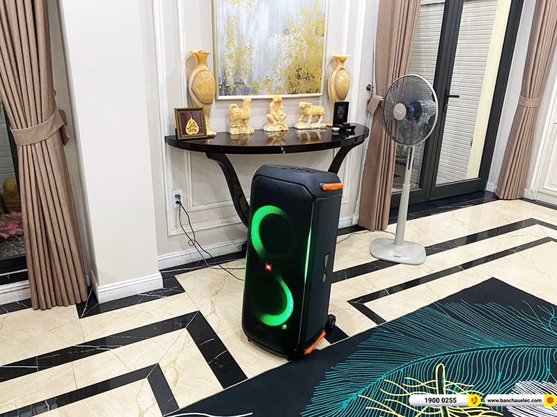B&agrave;n giao Loa JBL Partybox 710 v&agrave; Micro BKSound A3 Pro New gần 21tr cho chị Huệ ở Hải Ph&ograve;ng