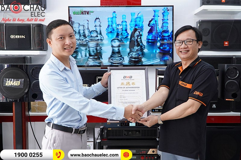 Chuyến gh&eacute; thăm đầy &yacute; nghĩa của chủ tịch BMB Tanaka tới showroom Trần Kh&aacute;t Ch&acirc;n &ndash; H&agrave; Nội 