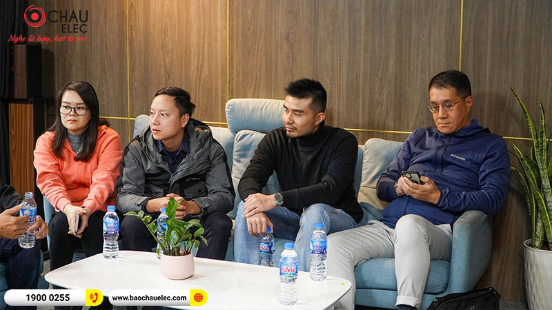 Chuyến gh&eacute; thăm của ng&agrave;i Mr.Winky đại diện h&atilde;ng McInTosh v&agrave; đại diện Đ&ocirc;ng Th&agrave;nh H&ograve;a Ph&uacute;c tới showroom Bảo Ch&acirc;u Elec
