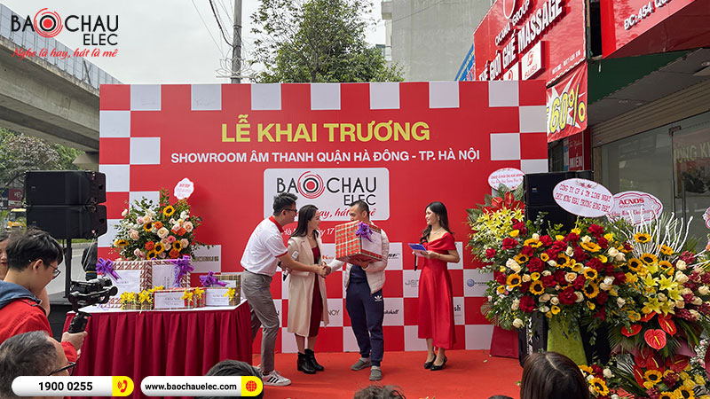 Khai trương showroom Bảo Ch&acirc;u Elec H&agrave; Đ&ocirc;ng