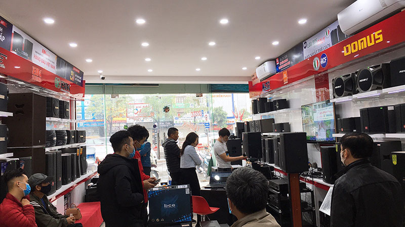 không khí mua sắm Tết 2023 Bảo Châu Elec