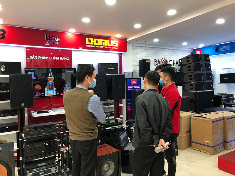 không khí mua sắm Tết 2023 Bảo Châu Elec