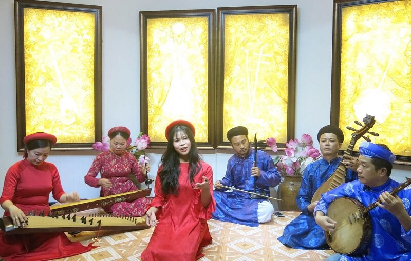 Ca Huế là gì? Nguồn gốc và ý nghĩa của nghệ thuật dân gian xứ Huế