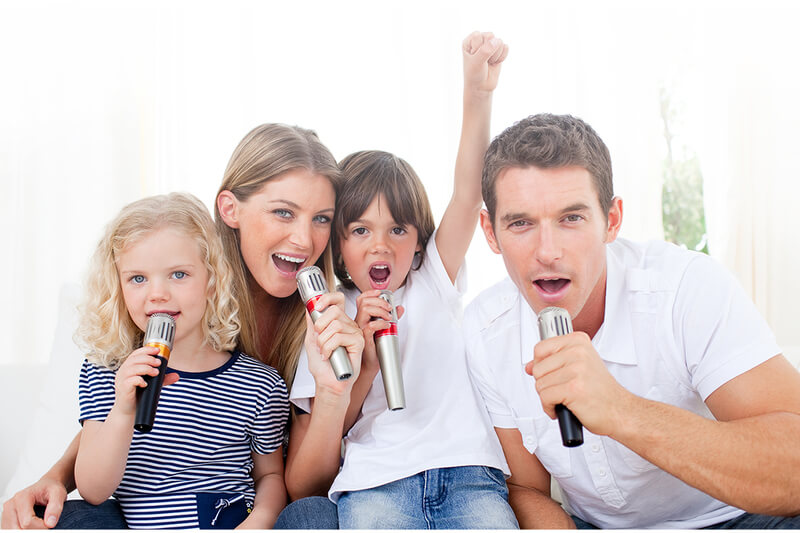 C&aacute;c kỹ thuật sử dụng mic kh&ocirc;ng d&acirc;y khi h&aacute;t karaoke hoặc biểu diễn tr&ecirc;n s&acirc;n khấu.