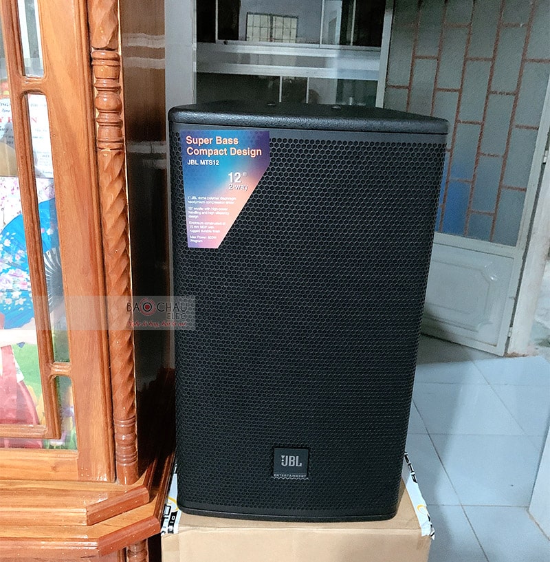 Dàn karaoke JBL của gia đình anh Long ở Bến Tre h1